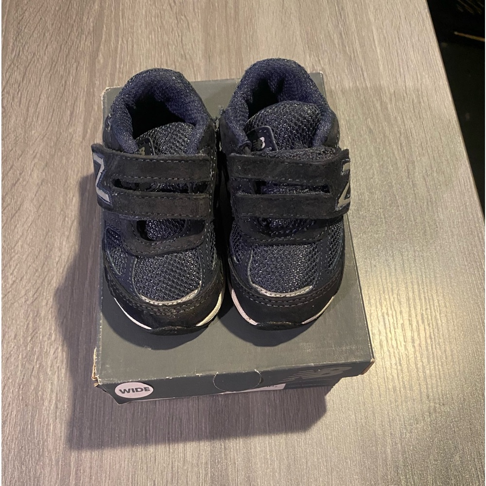 New BALANCE sneakers